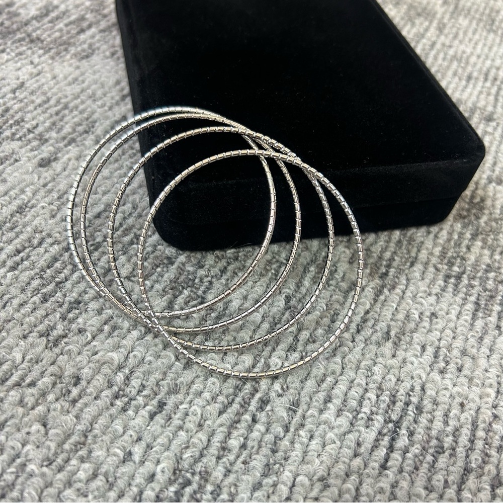 Set of 4 Silver Bangle Cuffs Bracelet✨